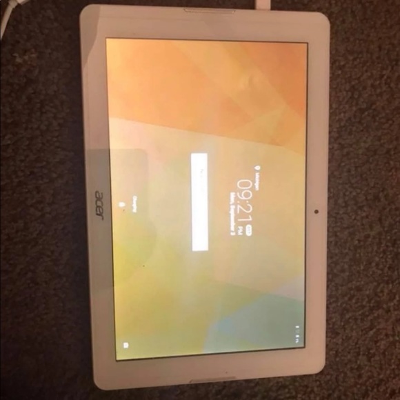 Acer Tablet - Picture 2 of 3